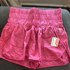 NWT Free People WAY HOME short
Vibrant color
New with tags
Built in underwear